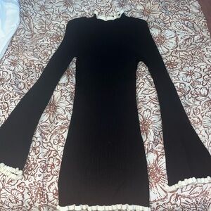 Black slim dress the hugs the body right